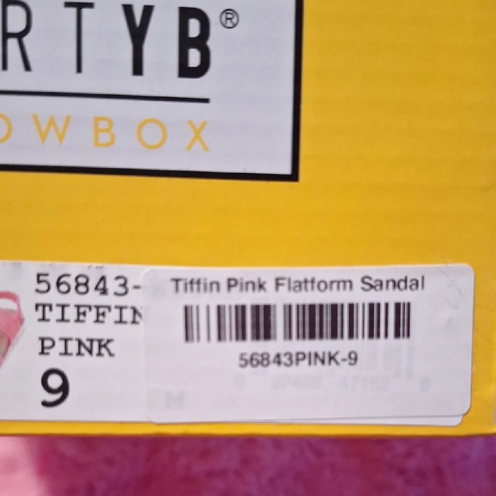 Yellow Box Tiffin Pink Platform Sandal - Picture 4 of 4